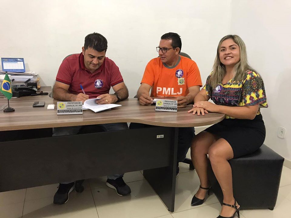 Prefeito Márcio Serrão assina decreto de elaboração do plano municipal pela primeira infância.